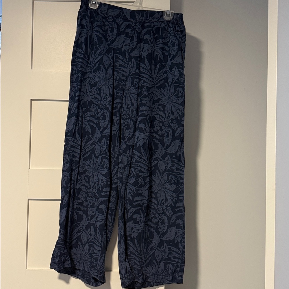 Floral Patterned Navy Pants